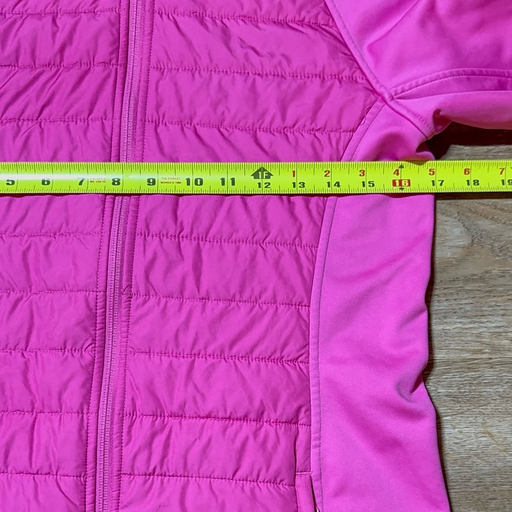 Under Armour - Picture 6 of 10